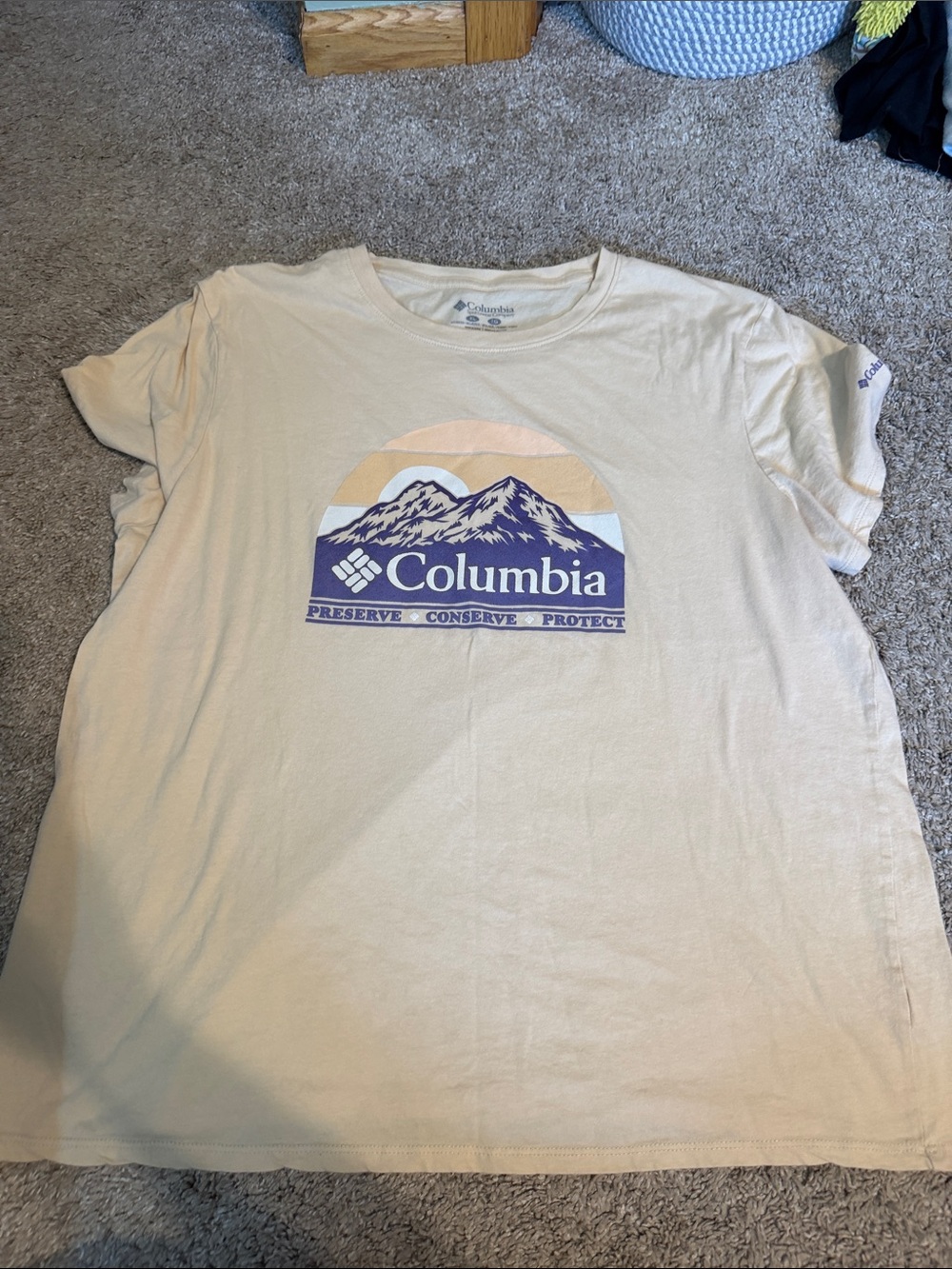 Columbia Cream Tee with Purple Mountain Graphic